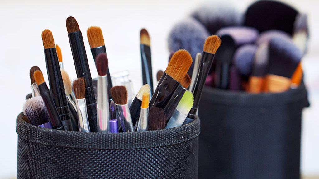 TAG | My Everyday Makeup Brushes + Wishlist