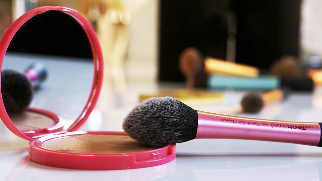 Contouring VS Bronzer : Quelle est la différence ?